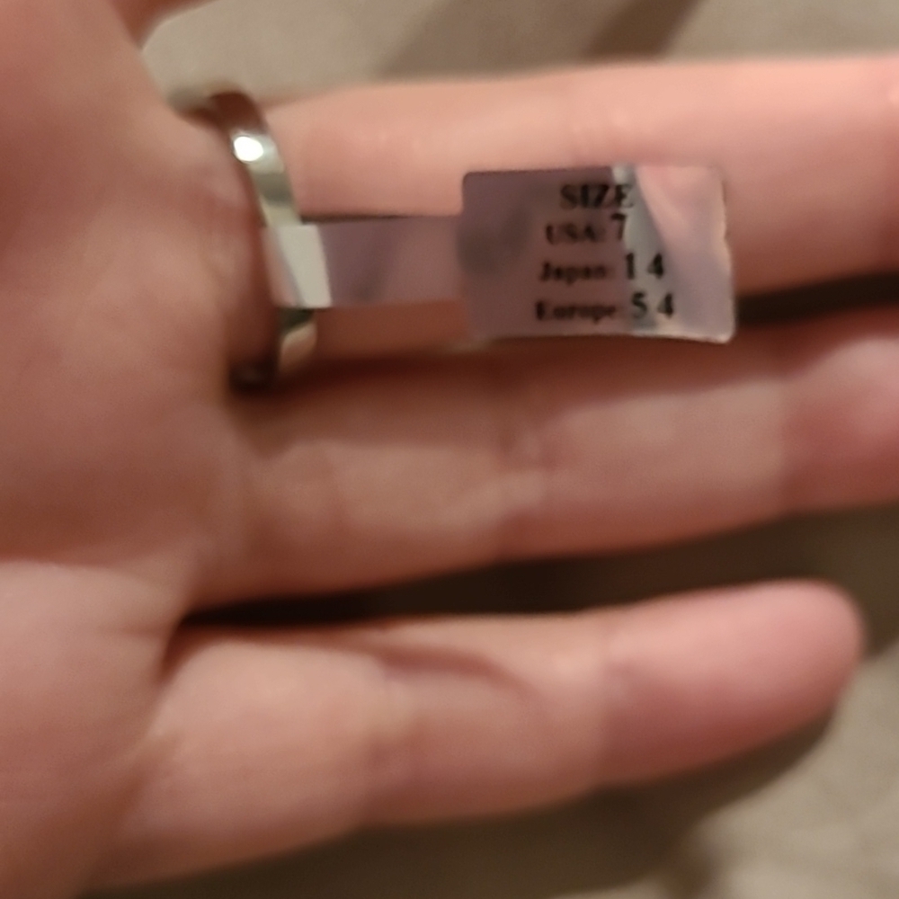 Cubic zirconia stainless steel flat rounded top band ring - Picture 6 of 9